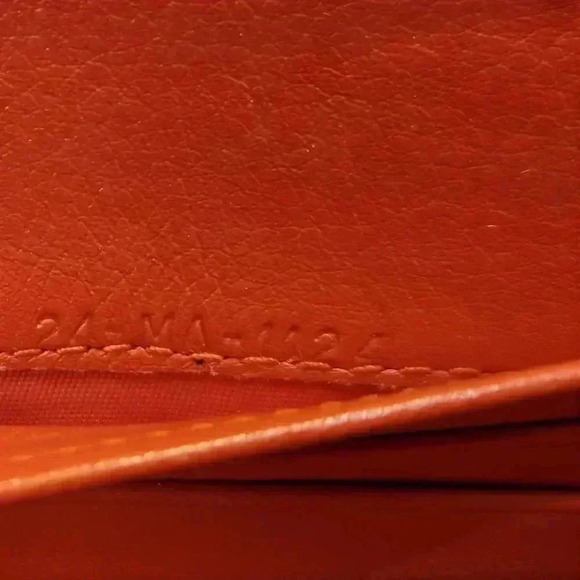 Dior Rendezvous Red Leather Wallet-On-Chain - Picture 3 of 16